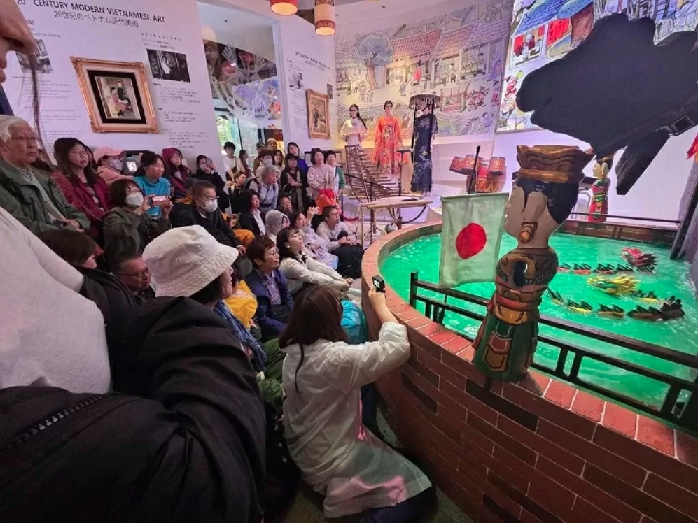 vietnam wins bronze for best pavilion team at expo 2025 osaka picture 6