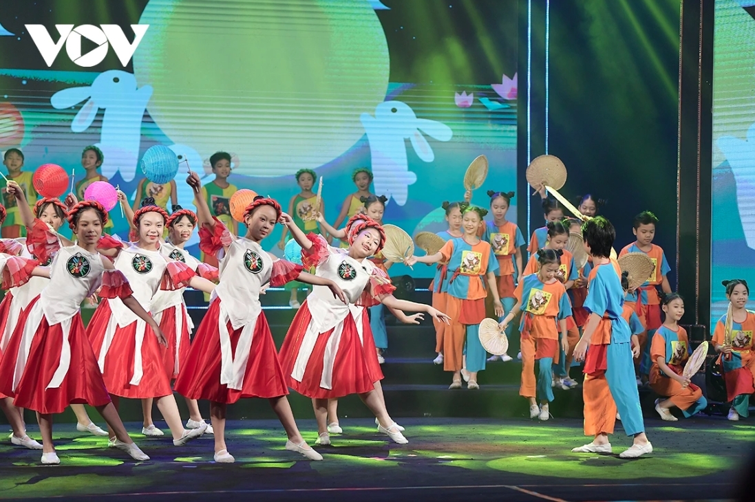 mid-autumn festival art program marks 75 years of vietnam-china diplomacy picture 10