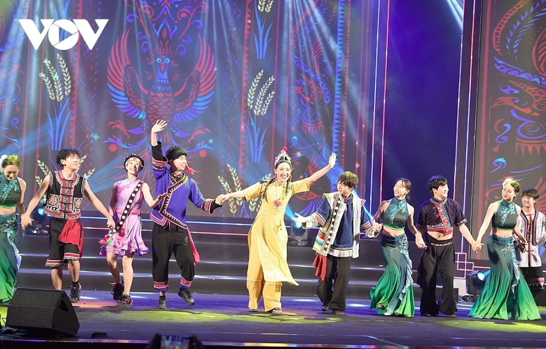mid-autumn festival art program marks 75 years of vietnam-china diplomacy picture 3