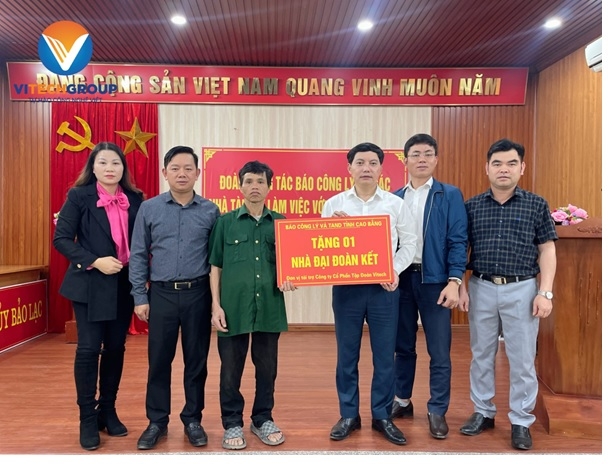 ceo le Duc nam kinh doanh gan trach nhiem voi to quoc hinh anh 2