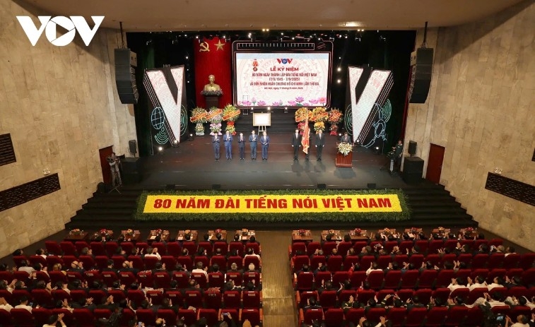 vov celebrates 80th founding anniversary, honoured with ho chi minh order picture 6 vov celebrates 80th founding anniversary, honoured with ho chi minh order picture 6