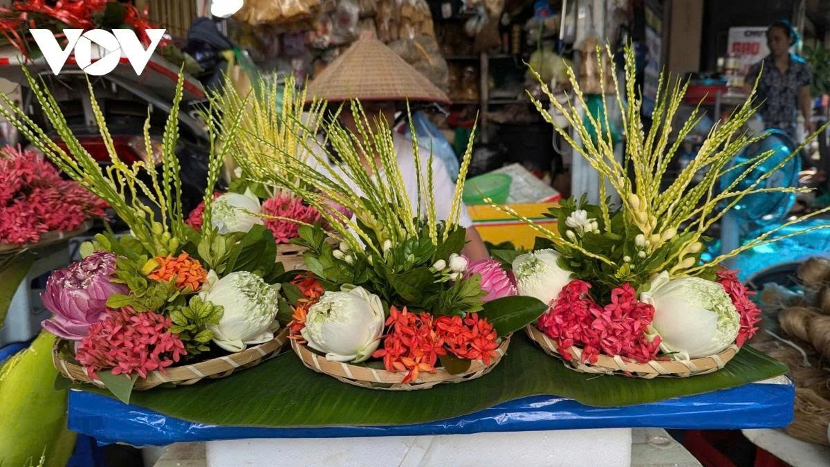 hanoi wet market bustling ahead of vu lan festival picture 8