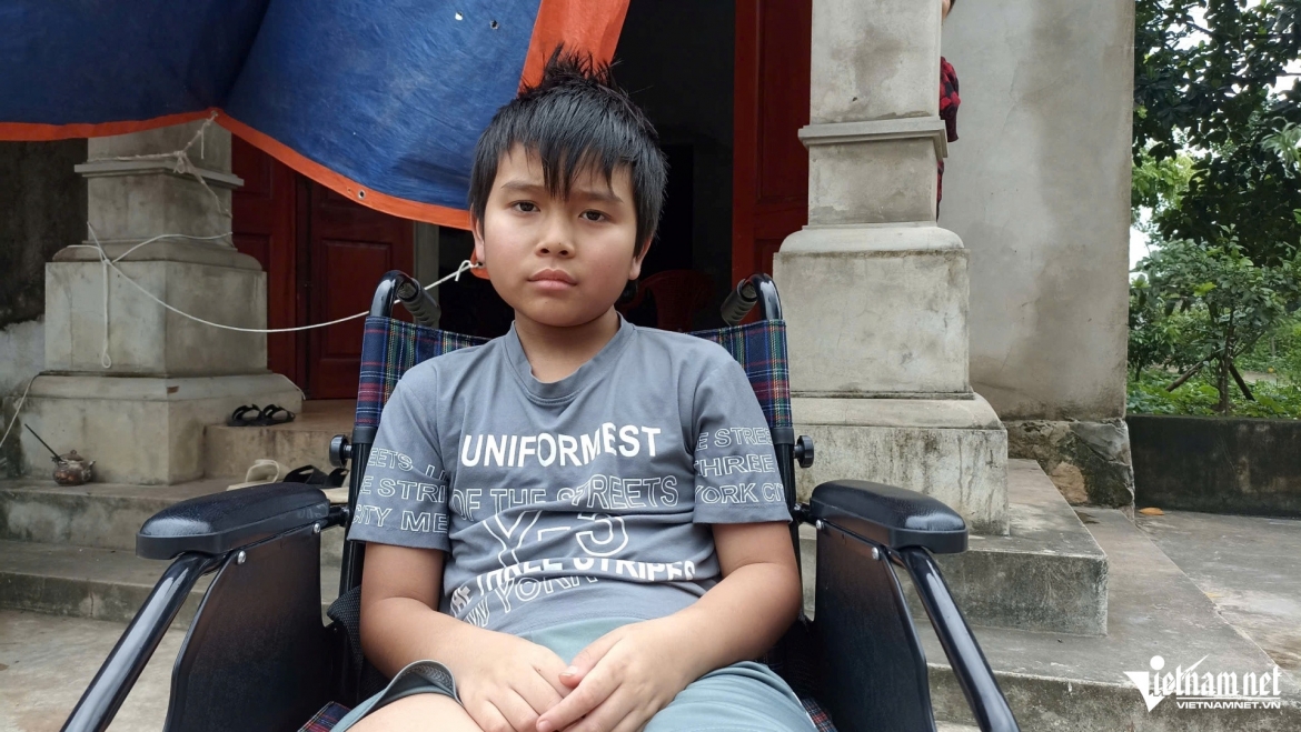 mat chong, 2 con benh nang, nguoi me ung thu quan long mong mot phep mau hinh anh 2
