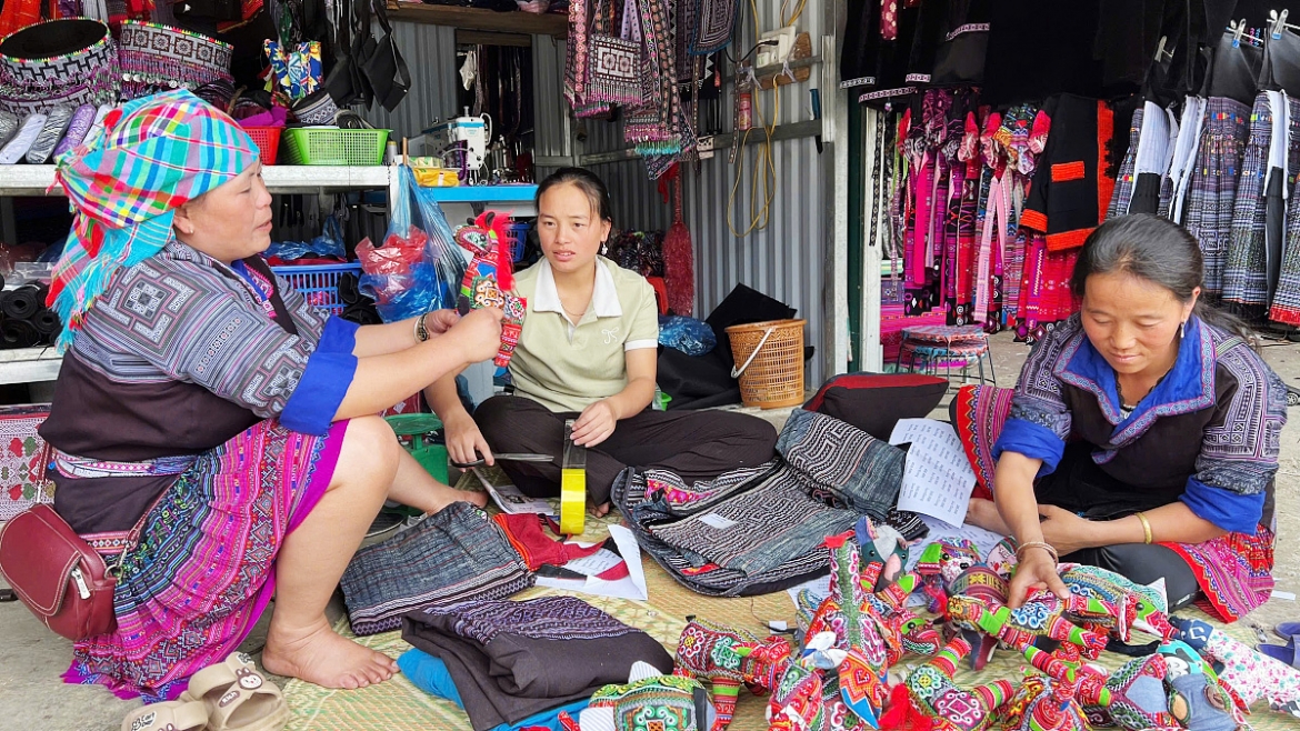 xoa doi, giam ngheo nho phat huy gia tri van hoa truyen thong o mu cang chai hinh anh 2