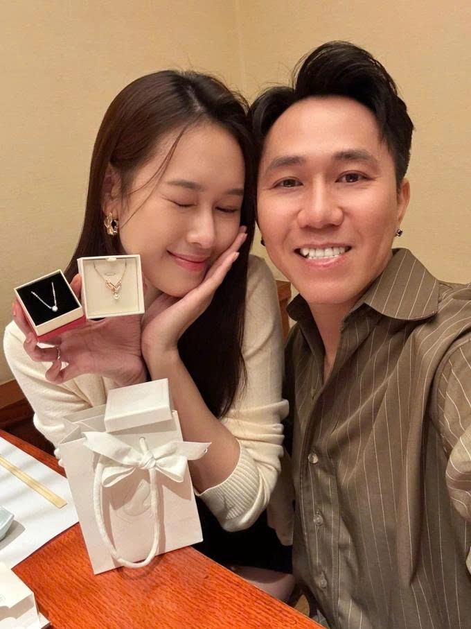 sao viet 12 9 midu duoc khen tre nhu nu sinh voi kieu toc moi hinh anh 5