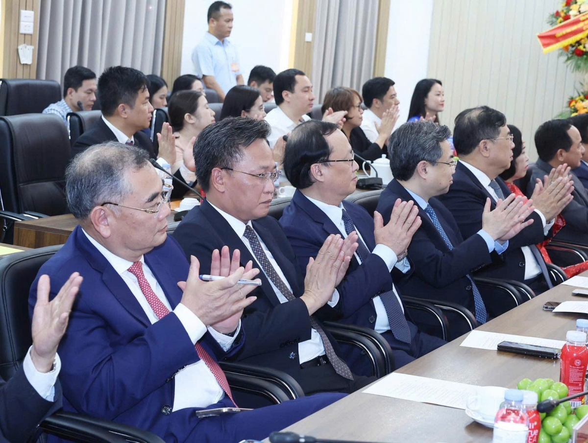 tổng bí thư tô lâm dự lễ ra mắt trang thông tin điện tử Đảng cộng sản việt nam - Đại hội xiv hình ảnh 3 tong bi thu to lam du le ra mat trang thong tin dien tu Dang cong san viet nam - Dai hoi xiv hinh anh 3