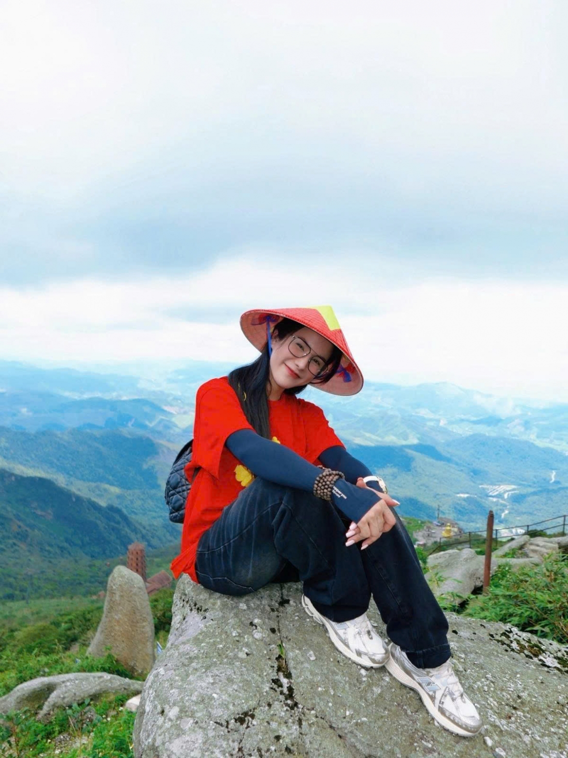 sao viet 24 9 khanh phuong xin loi vi mv co hinh anh lien quan ca do hinh anh 4