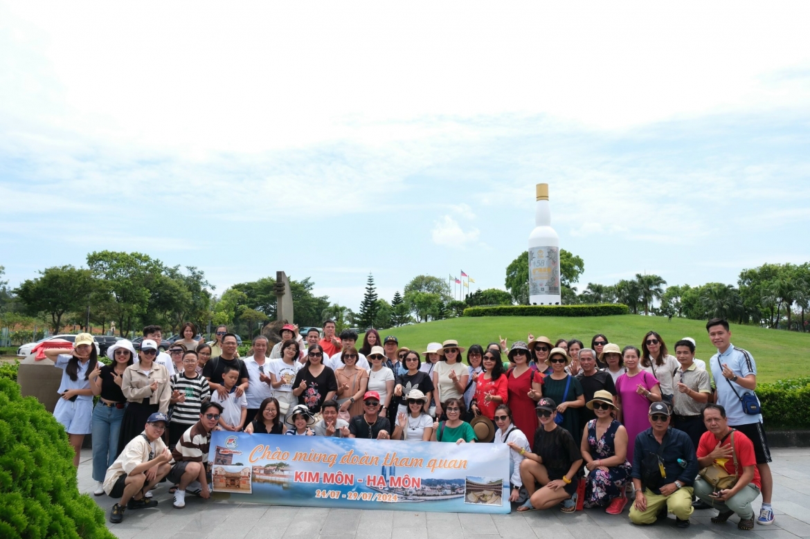 f5 viet nam nhan giai doanh nghiep lu hanh quoc te don khach du lich vao viet nam tot nhat hinh anh 6