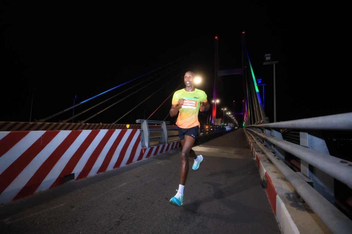 12.000 van dong vien hoa sac hong giua ngay hoi marathon tai Dong thap hinh anh 6