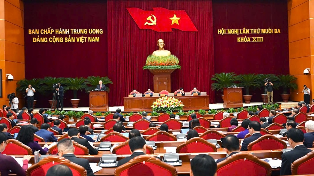 Thông cáo báo chí về ngày làm việc thứ nhất Hội nghị Trung ương 13, khóa XIII