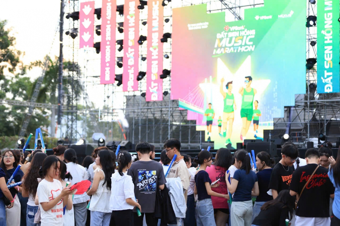 12.000 van dong vien hoa sac hong giua ngay hoi marathon tai Dong thap hinh anh 8