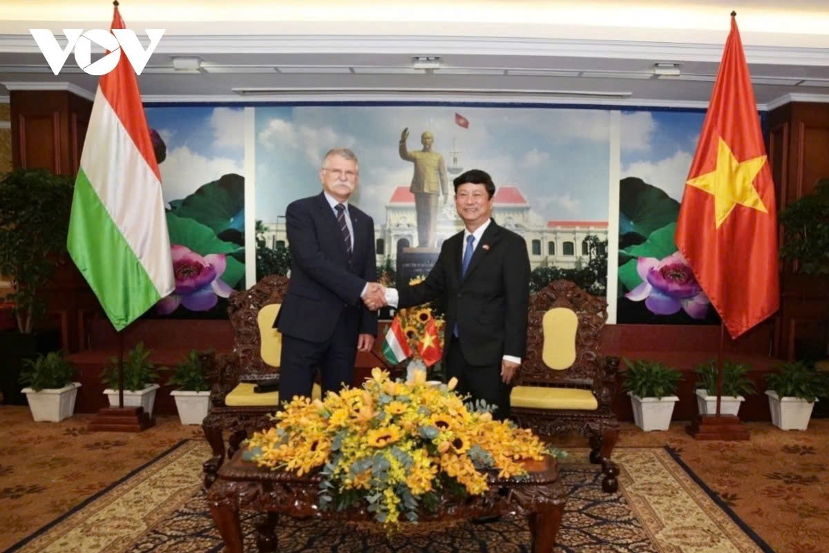 hungarian na speaker laszlo kover s vietnam visit in the spotlight picture 1