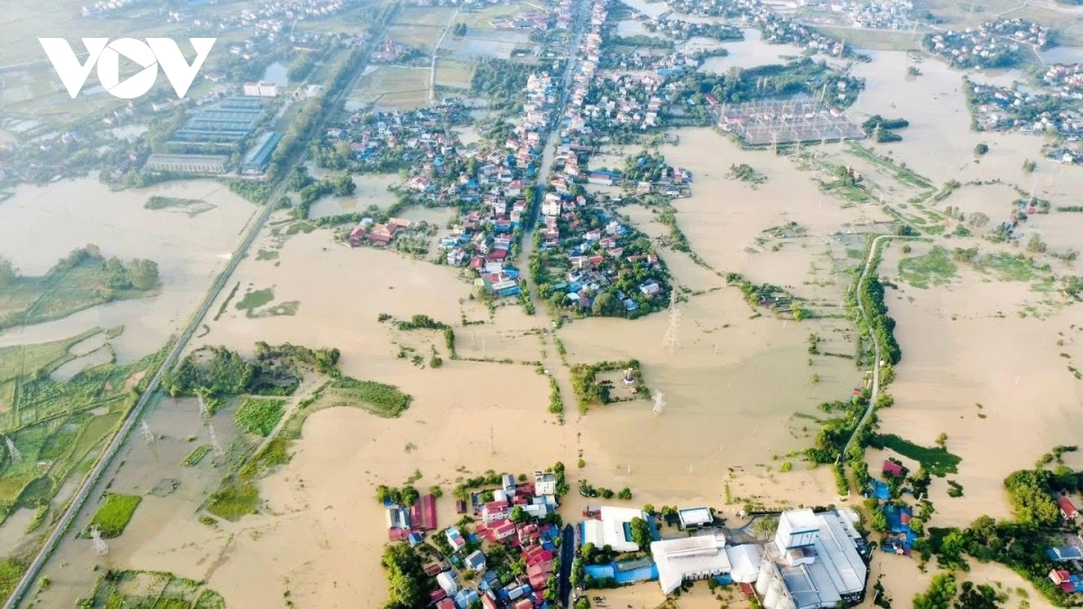 soldiers brace floodwaters to support residents in hard-hit areas picture 1 soldiers brace floodwaters to support residents in hard-hit areas picture 1