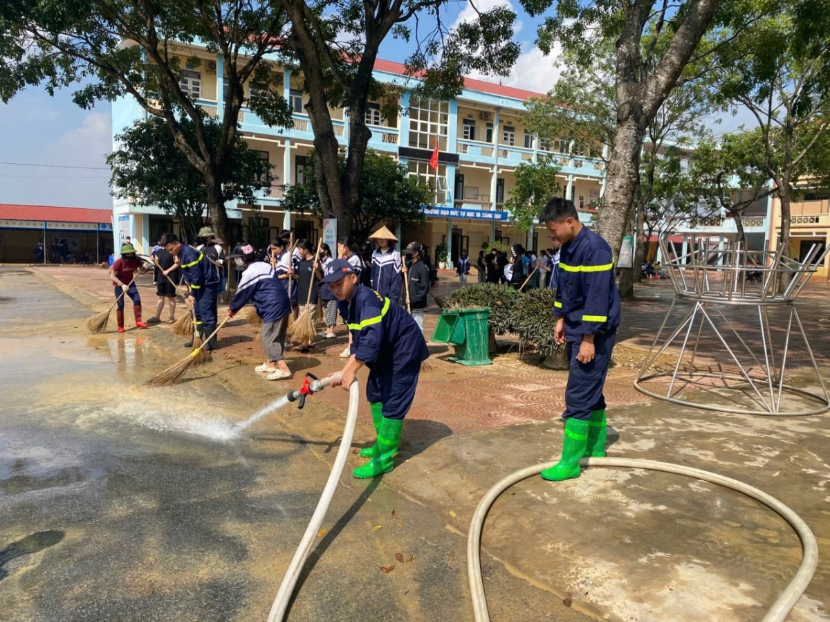 Bắc Ninh vẫn còn hơn 6.500 hộ ở 10 xã, phường bị ngập úng