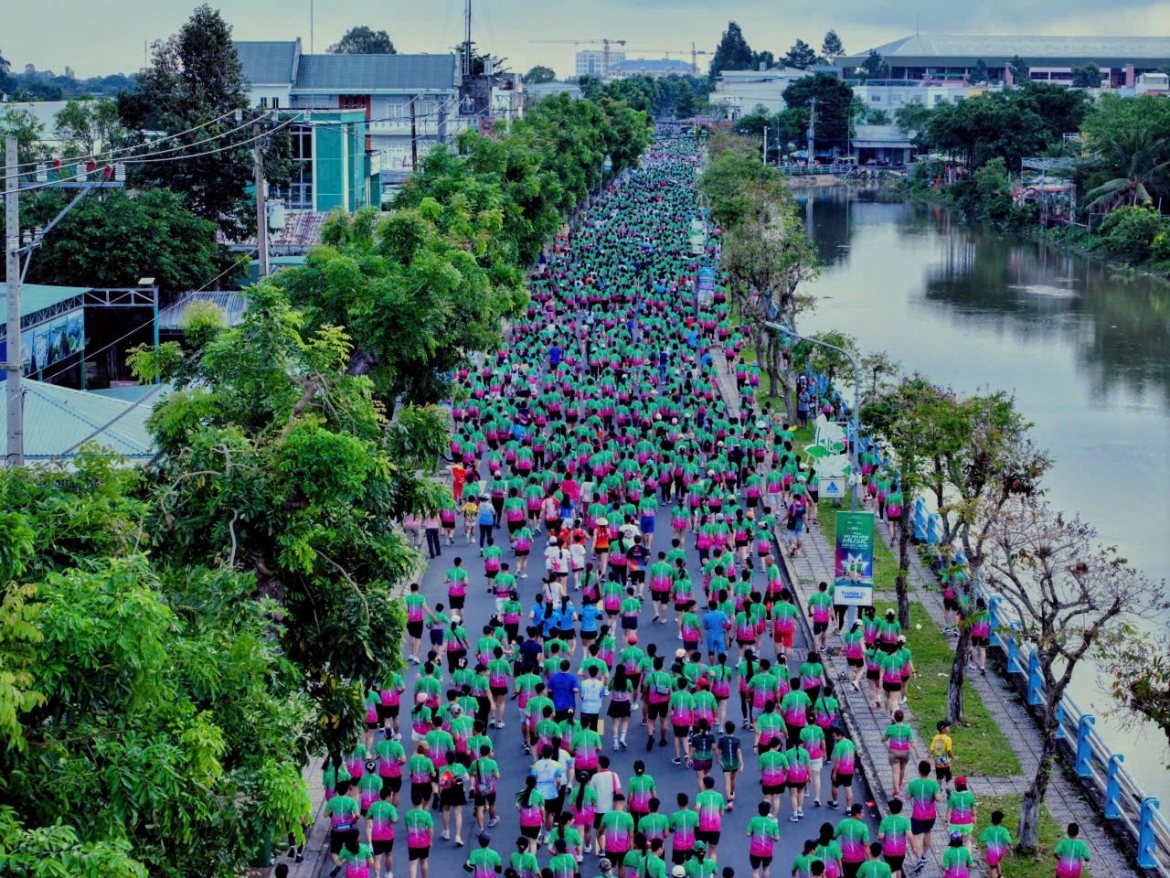 12.000 van dong vien hoa sac hong giua ngay hoi marathon tai Dong thap hinh anh 9