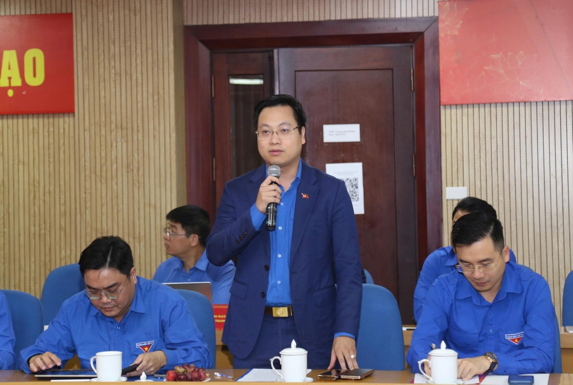  Doan phai duoc giao nhieu nhiem vu hon trong phat hien, dao tao can bo tre hinh anh 2