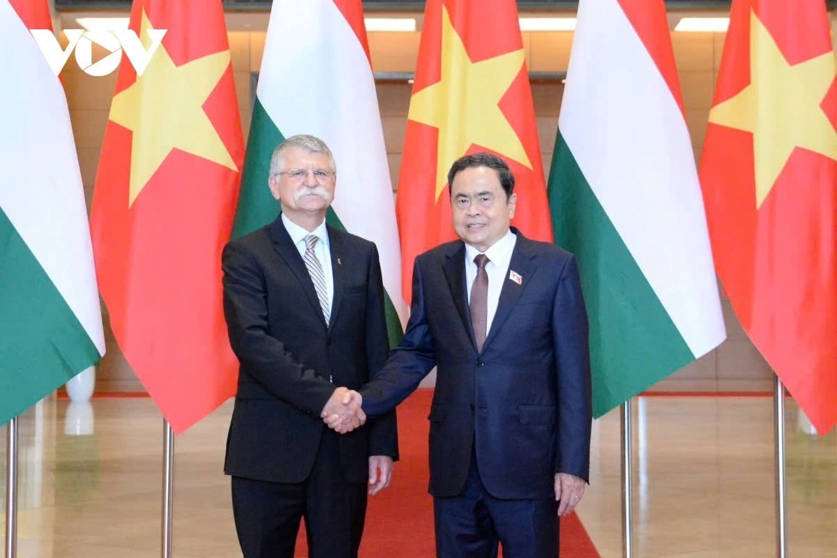 hungarian na speaker laszlo kover s vietnam visit in the spotlight picture 12
