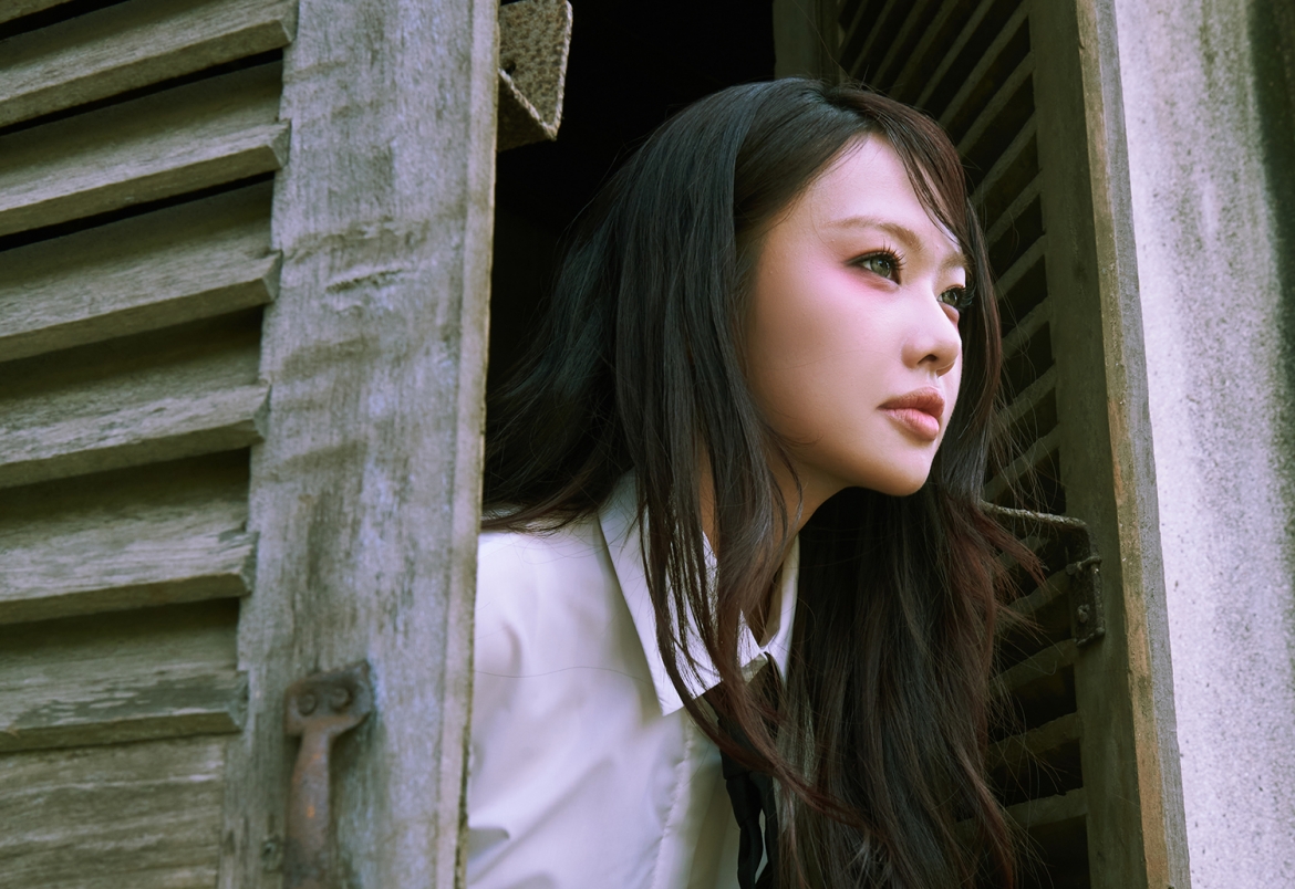 nicky sau anh trai say hi hai huoc, ma mi va day cu twist hinh anh 2