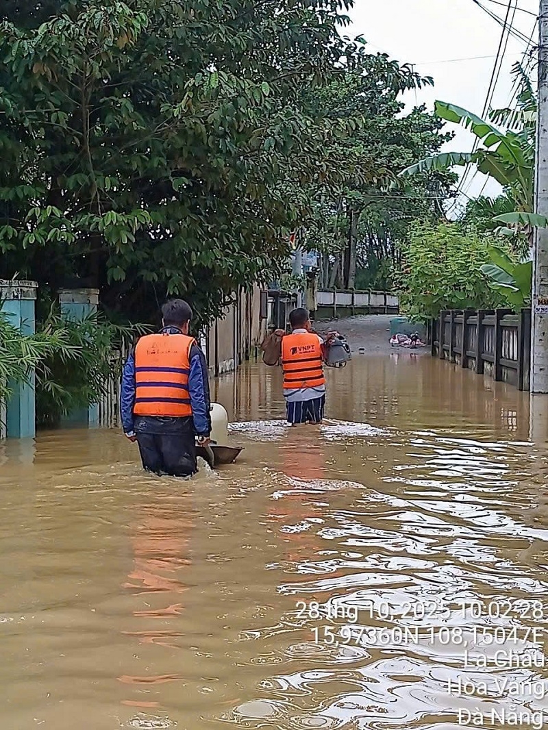 vnpt thap sang nhung cuoc goi binh an trong mua lu hinh anh 4