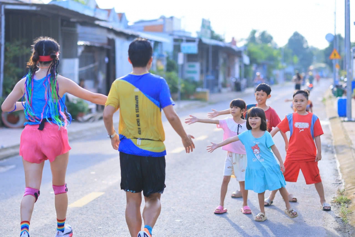 12.000 van dong vien hoa sac hong giua ngay hoi marathon tai Dong thap hinh anh 12