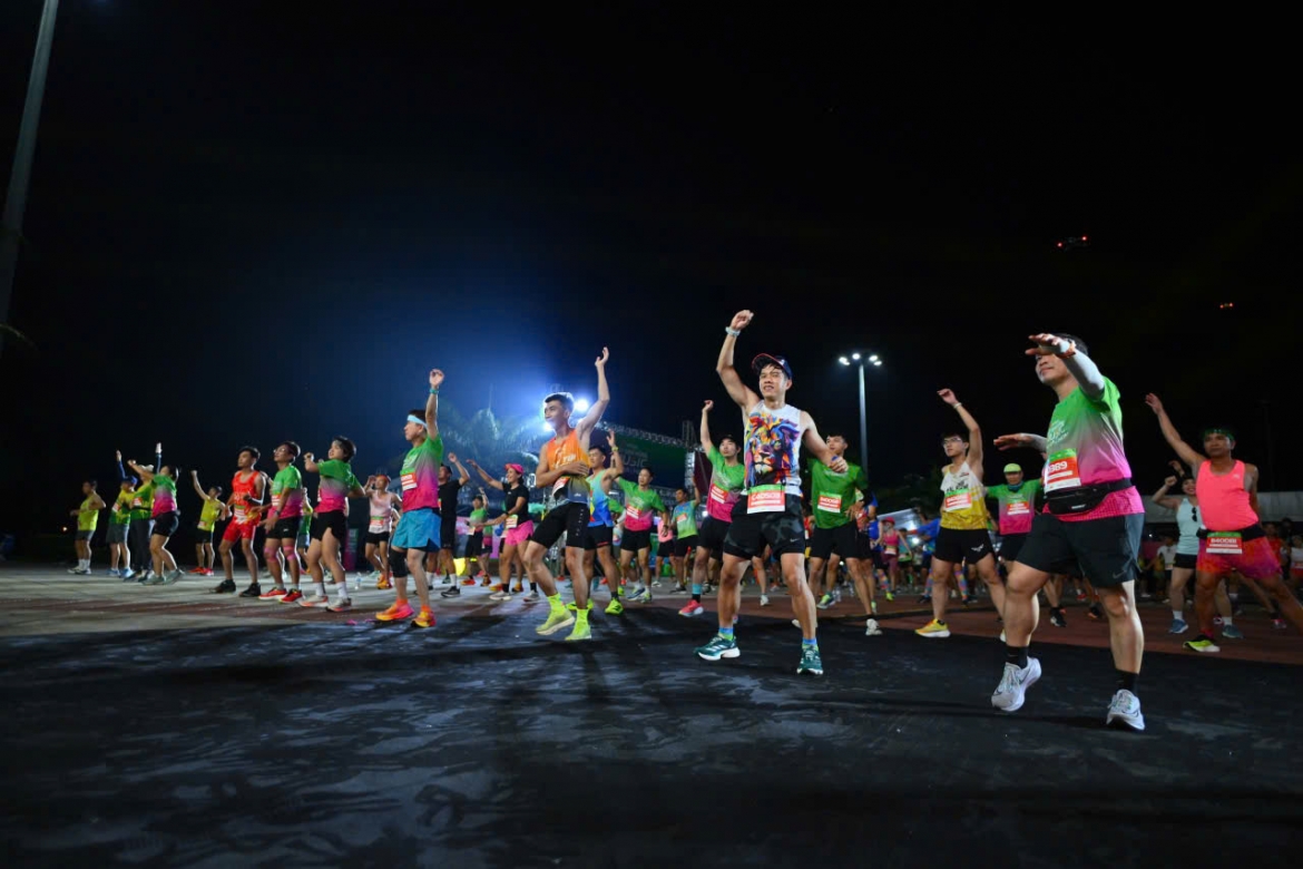 12.000 van dong vien hoa sac hong giua ngay hoi marathon tai Dong thap hinh anh 14