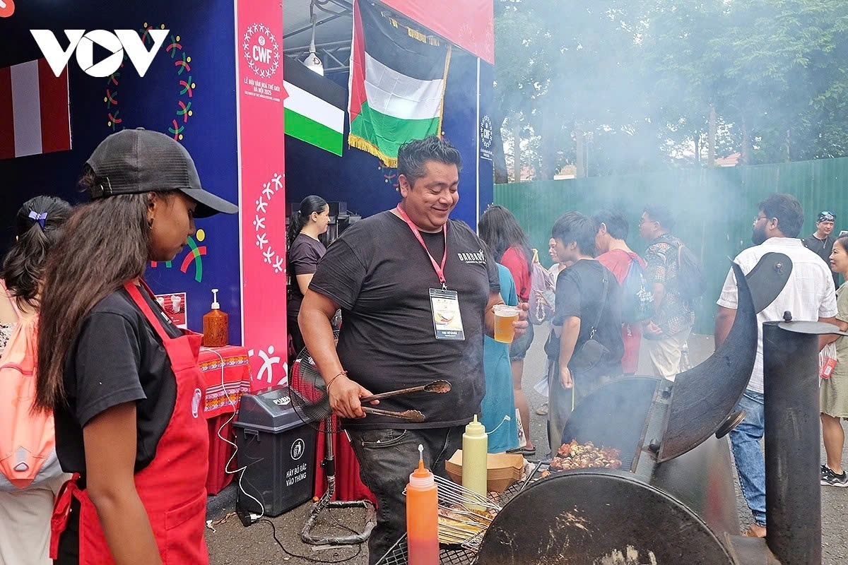 vibrant cultural, culinary activities at first cultures of world festival in hanoi picture 16
