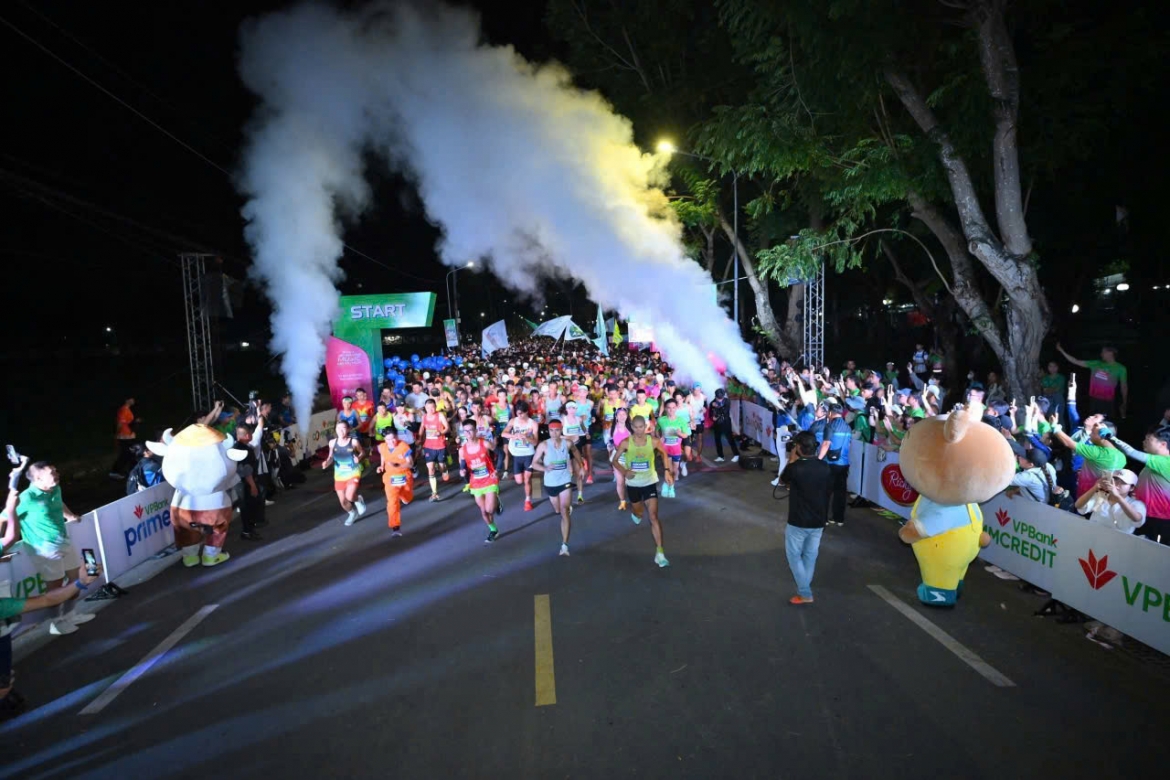 12.000 van dong vien hoa sac hong giua ngay hoi marathon tai Dong thap hinh anh 18