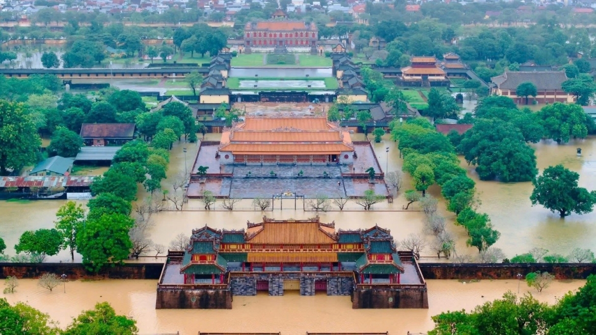 song viettel tai hue va Da nang duy tri on dinh trong lu du hinh anh 1