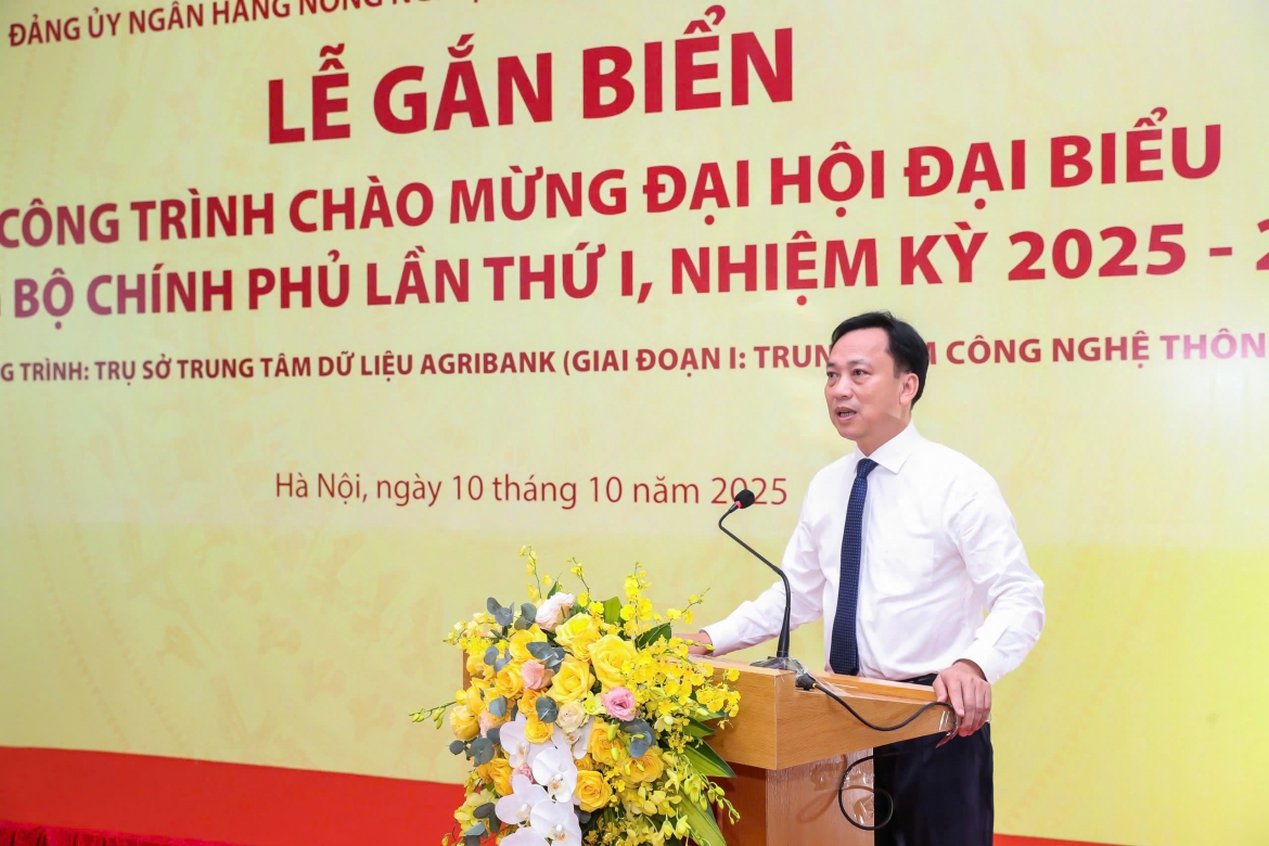 Dang uy agribank gan bien cong trinh chao mung Dai hoi dai bieu Dang bo chinh phu hinh anh 1