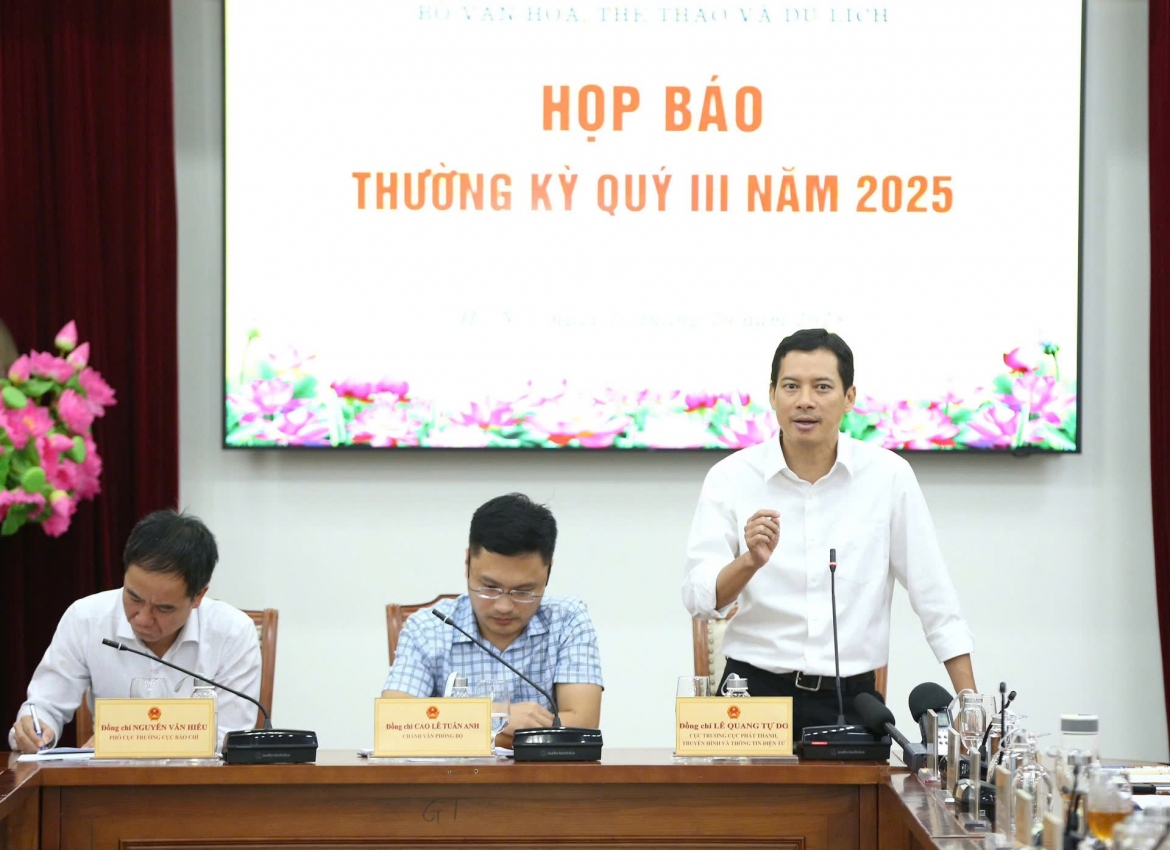 bo vhtt dl len tieng ve viec phim tong tai tran ngap mang xa hoi hinh anh 1