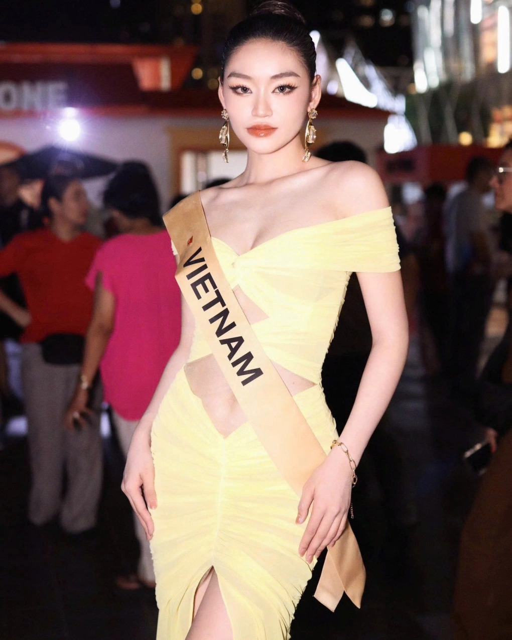 sao viet 6 10 chong thieu gia tao bat ngo cho midu trong ngay sinh nhat hinh anh 5