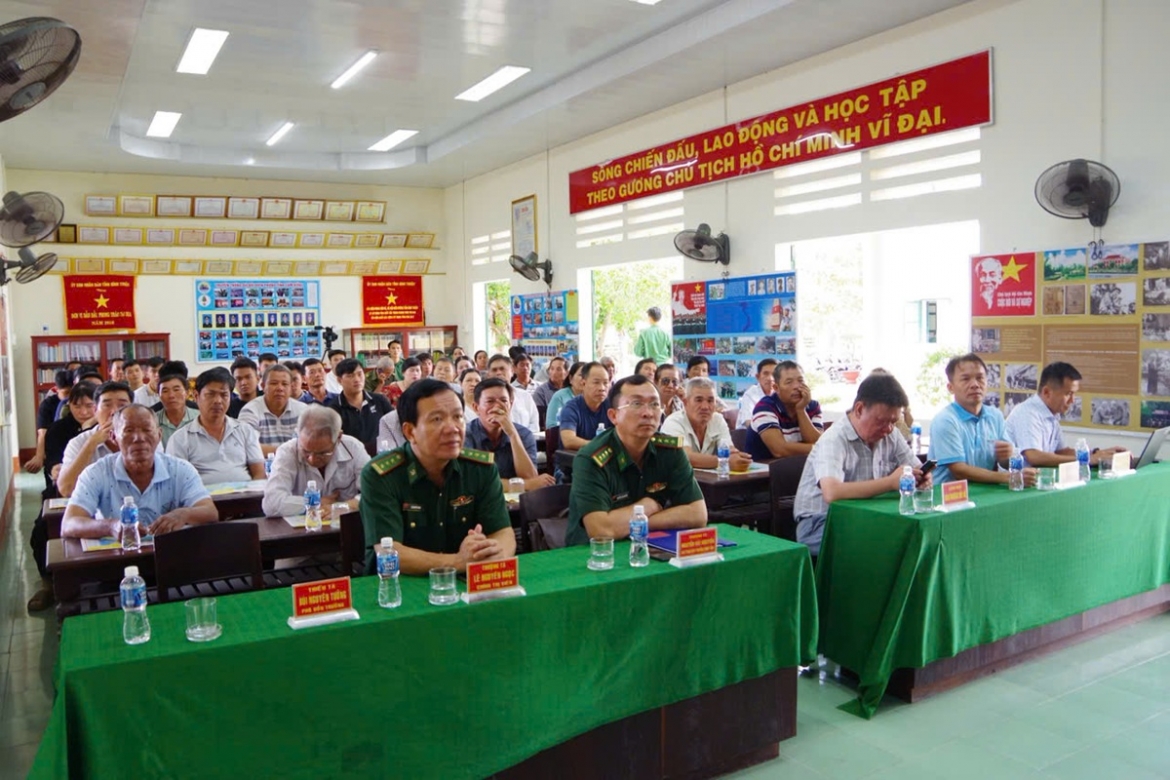 gan 300 chu tau, thuyen truong duoc tuyen truyen ve phong, chong khai thac iuu hinh anh 1