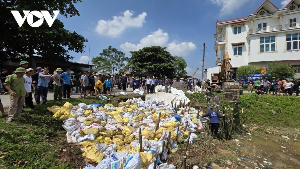 bac ninh issues emergency declaration as floods erode key dykes picture 1 bac ninh issues emergency declaration as floods erode key dykes picture 1