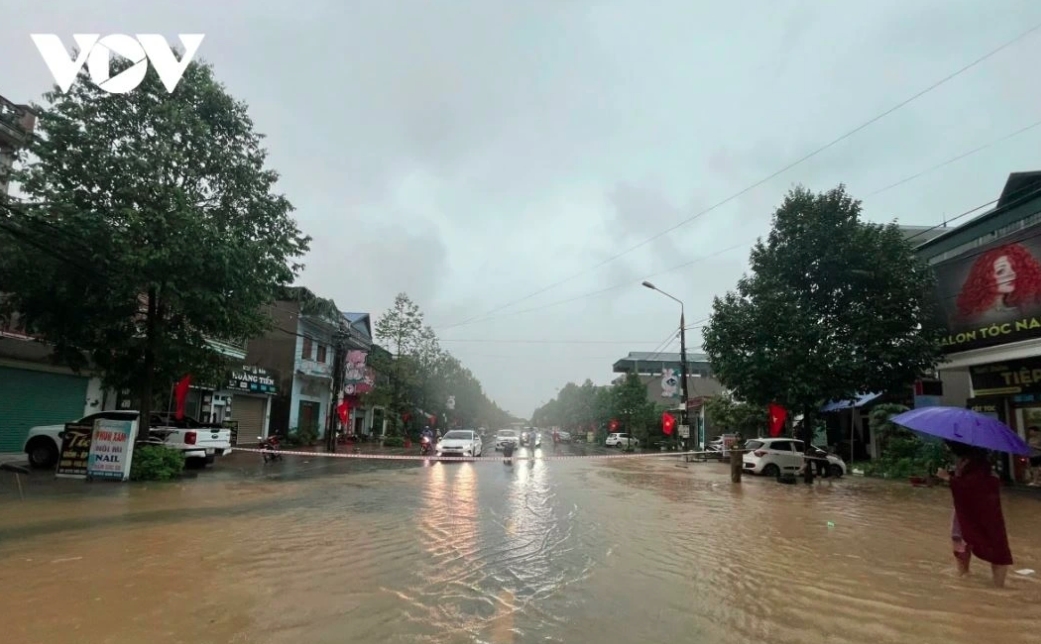 foreign governments and organizations pledge aid for vietnam s post-disaster recovery picture 1