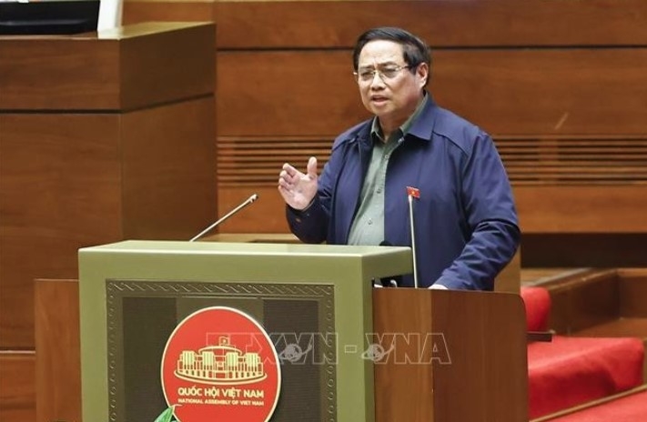 government to consider bringing forward base salary rise pm picture 1