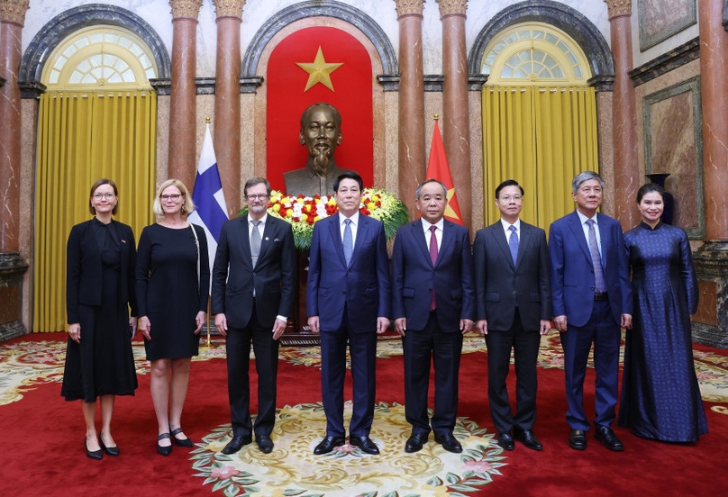 state leader welcomes newly-appointed foreign ambassadors to vietnam picture 1