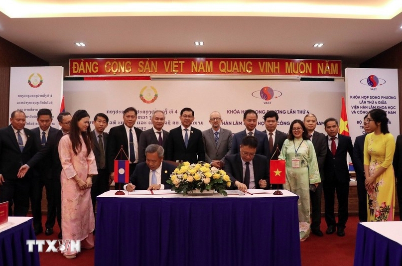 vietnam, laos strengthen sci-tech, digital cooperation picture 1