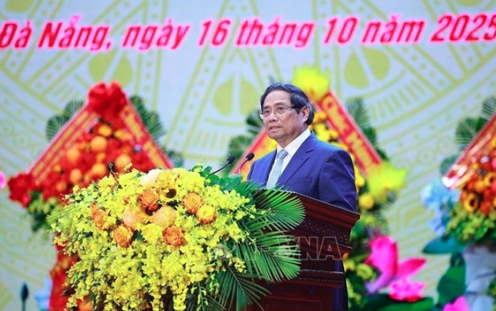 pm urges military region 5 to continue writing history of heroic vietnamese army picture 1 pm urges military region 5 to continue writing history of heroic vietnamese army picture 1