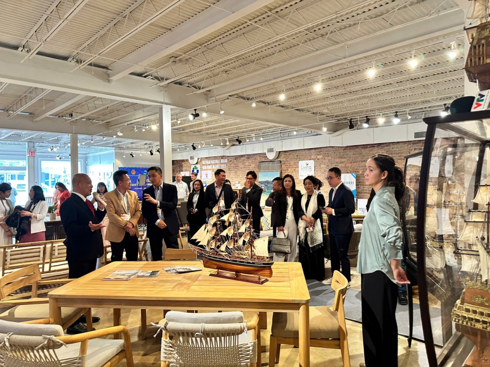 vietnamese furniture promoted at high point market fall 2025 in us picture 1