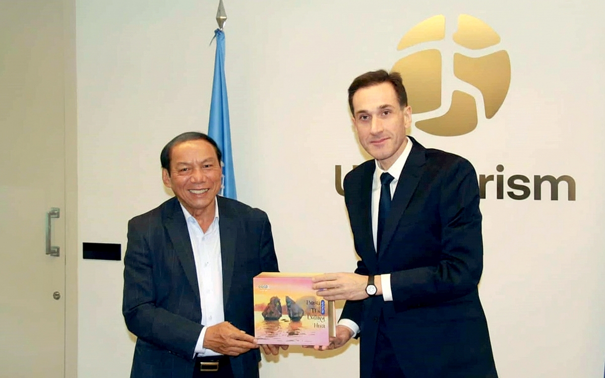 vietnam boosts cooperation with un tourism for sustainable development picture 1 vietnam boosts cooperation with un tourism for sustainable development picture 1