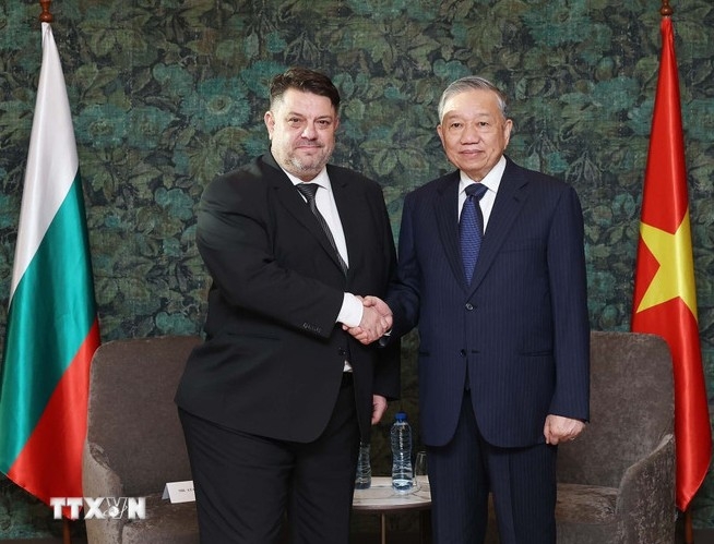 tổng bí thư tô lâm gặp chủ tịch Đảng xã hội chủ nghĩa bulgaria atanas zafirov hình ảnh 1 tong bi thu to lam gap chu tich Dang xa hoi chu nghia bulgaria atanas zafirov hinh anh 1