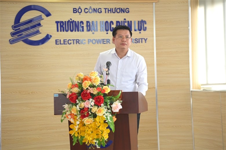 Dh Dien luc phat dong quyen gop, ung ho dong bao khac phuc hau qua bao lut hinh anh 2
