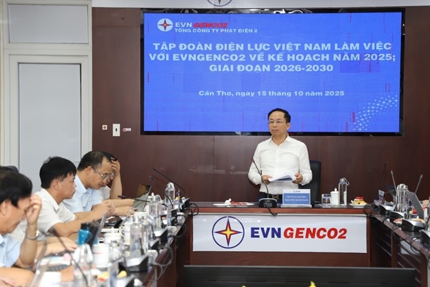 EVN làm việc với EVNGENCO2 về kế hoạch sản xuất kinh doanh