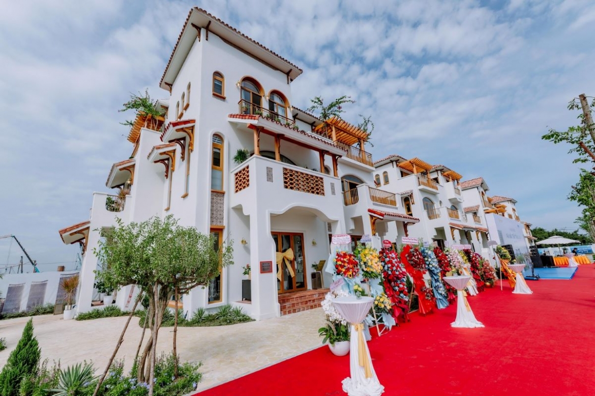 Do thi sun group vung tau khai truong nha mau thap tang casa hinh anh 2