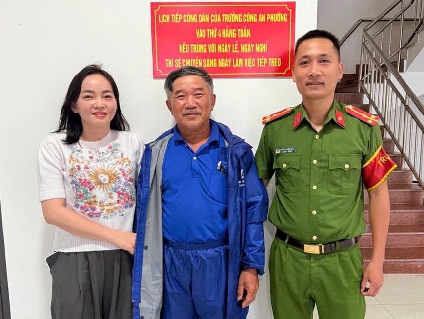 Bất ngờ nhận 220 triệu đồng vào tài khoản, cụ ông ở Quảng Trị trình báo công an