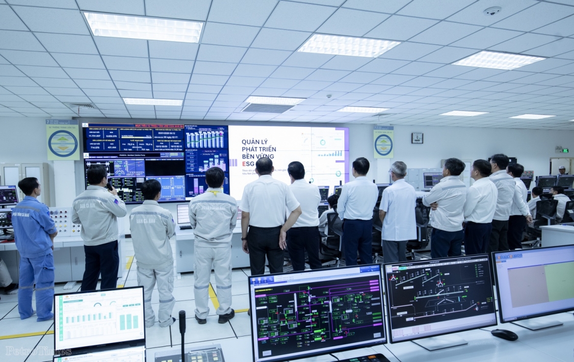 petrovietnam tang truong 2 con so 9 thang 2025 hinh anh 3