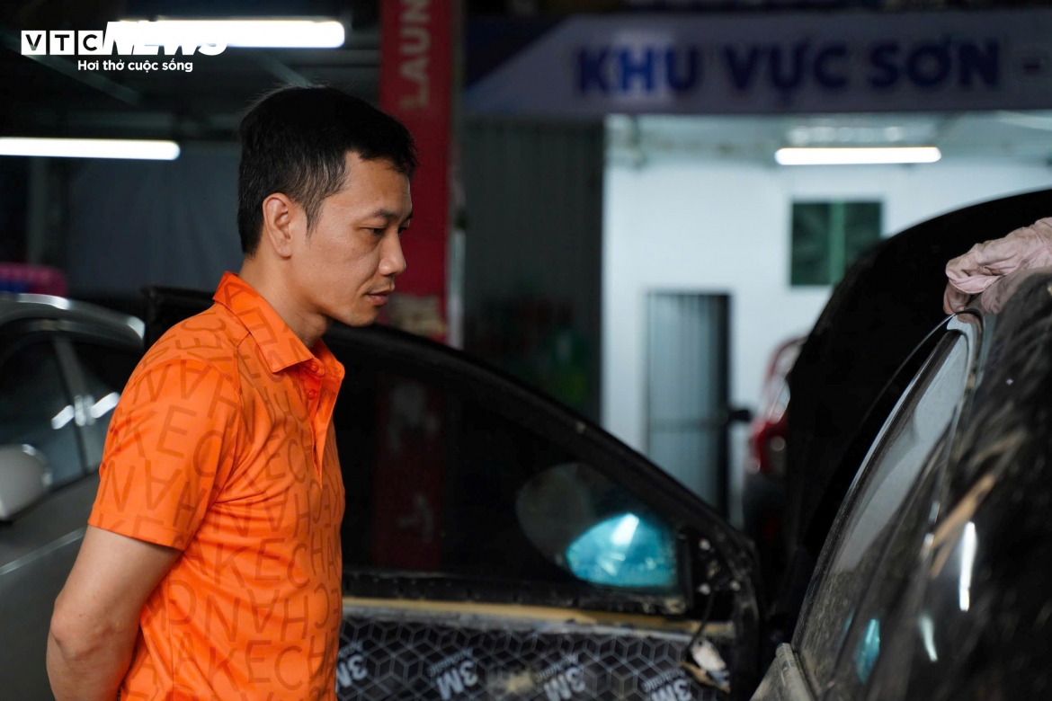 O to thanh cuc sat sau ngap lu, chu xe khon don voi chi phi sua ton tram trieu hinh anh 2