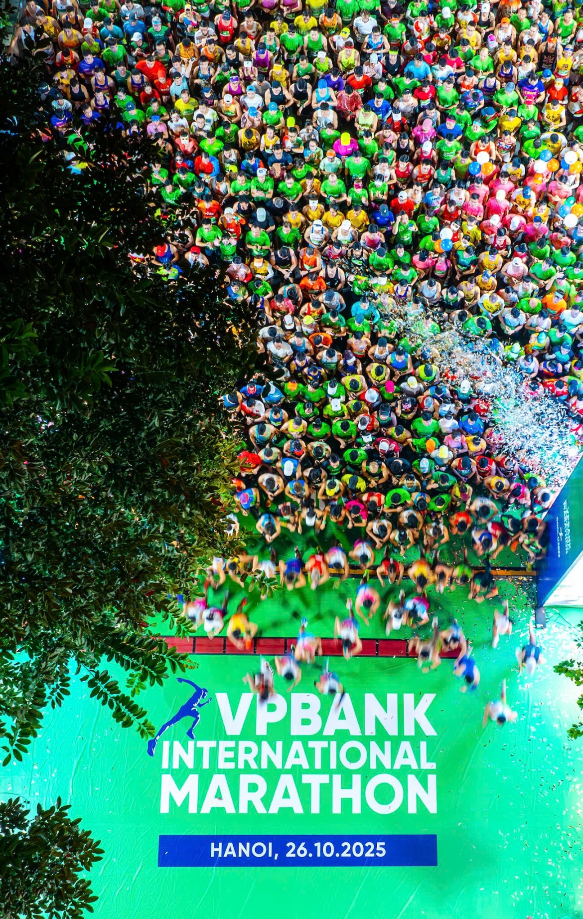 pham thi hong le tiep tuc chinh phuc vpbank hanoi international marathon 2025 hinh anh 1