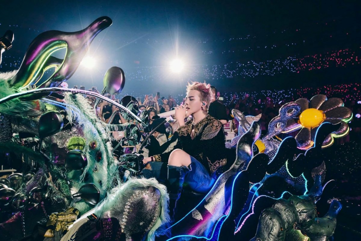 vi sao concert g-dragon khien ca fan lan non-fan deu muon chen hang san ve hinh anh 3