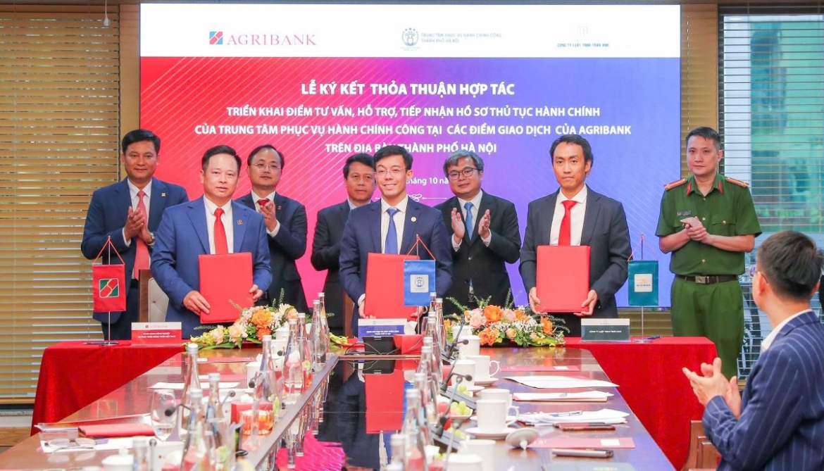 agribank dua dich vu hanh chinh cong den gan dan hon qua mang luoi cac diem diao dich hinh anh 5
